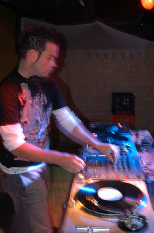 Sydney DJ Ben Kelly - The Funky Way - Dance House Music Sydney Melbourne Brisbane Australia DJ dj